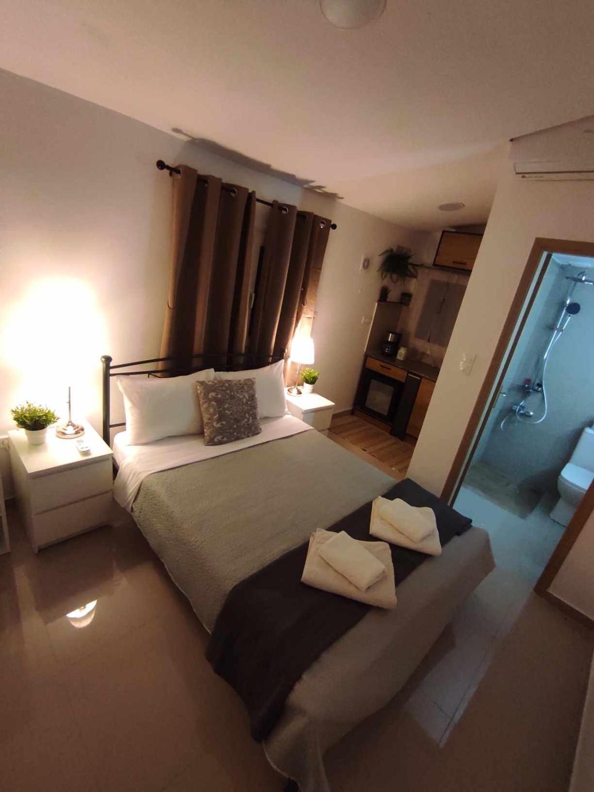 Johnson House Apartment Rafína Екстериор снимка
