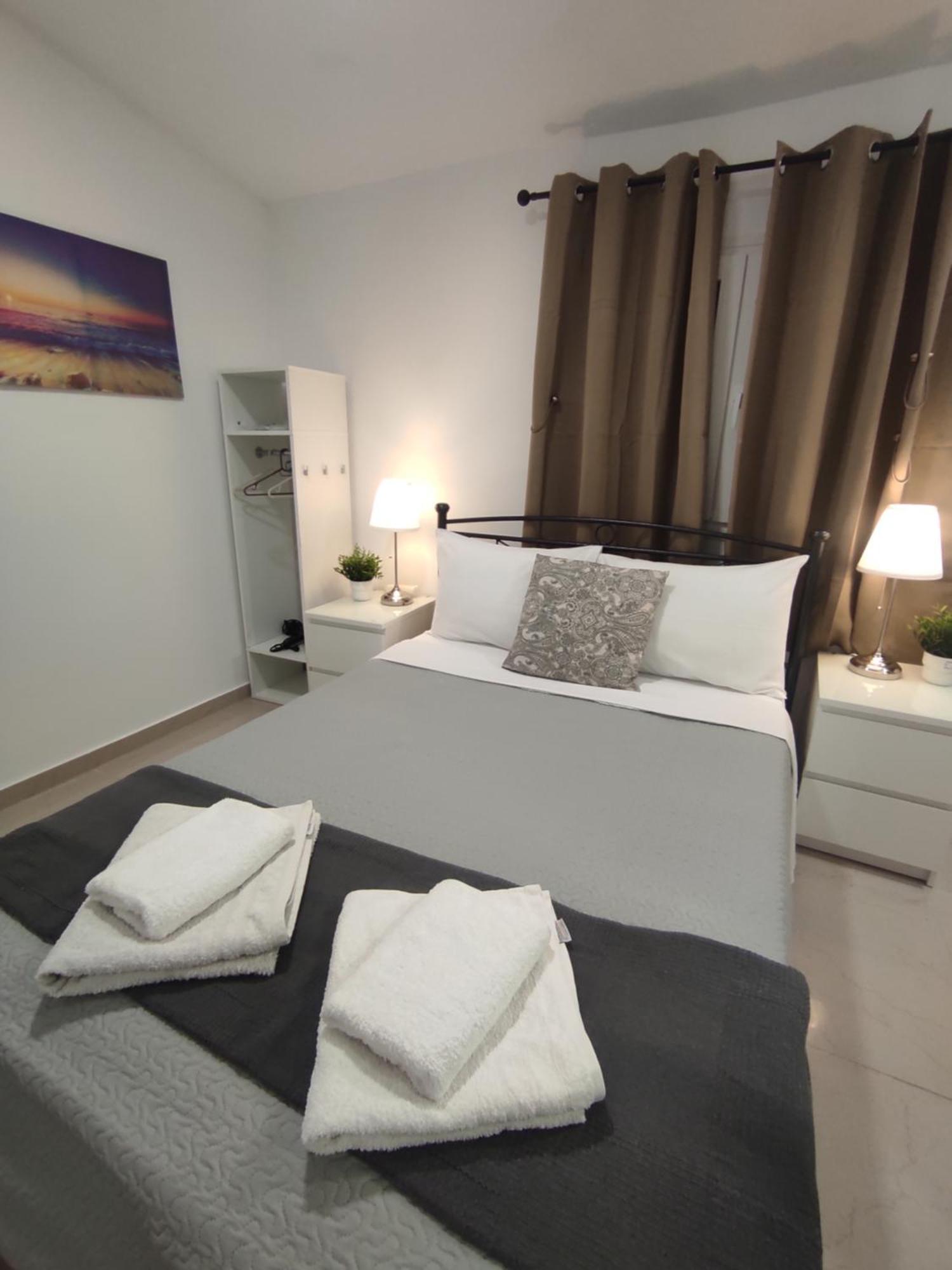 Johnson House Apartment Rafína Екстериор снимка
