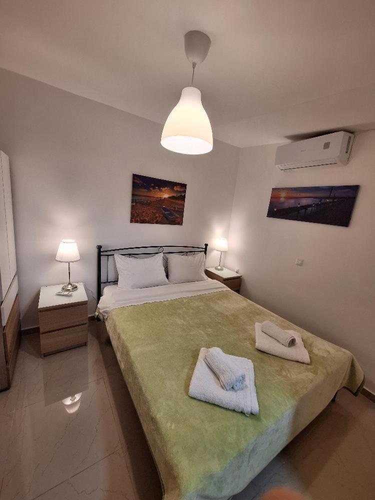 Johnson House Apartment Rafína Екстериор снимка