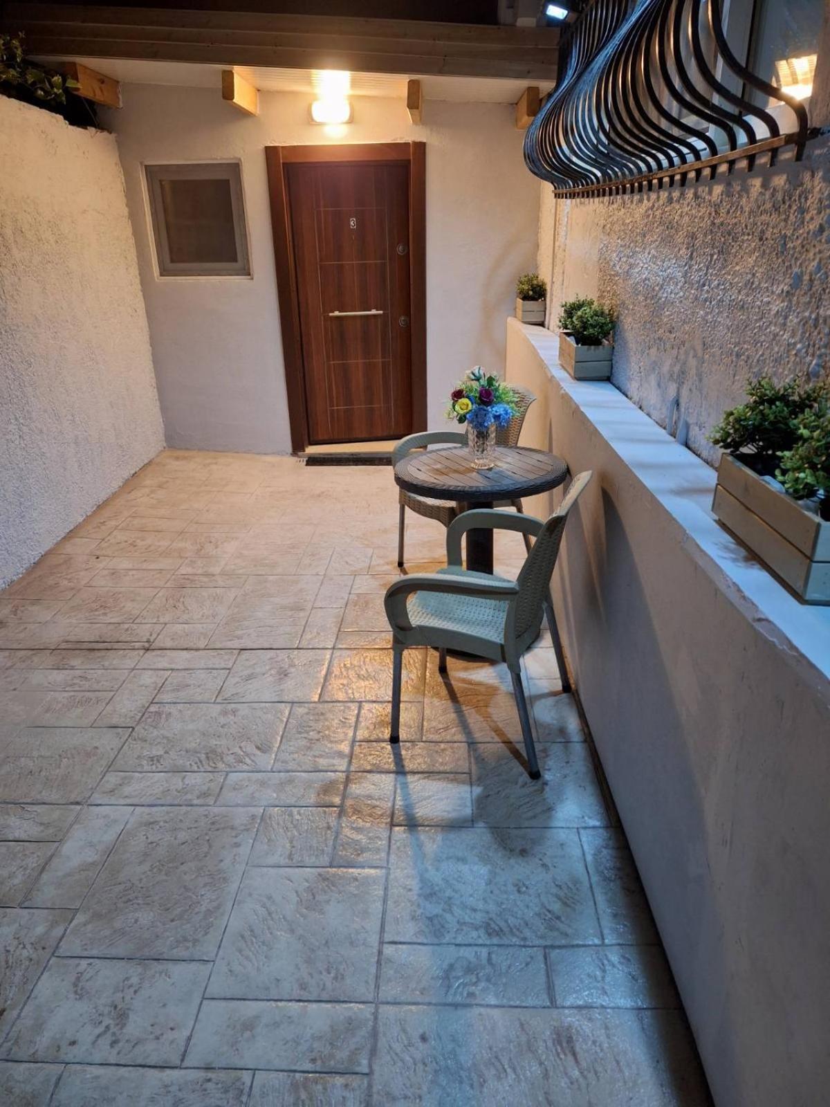 Johnson House Apartment Rafína Стая снимка