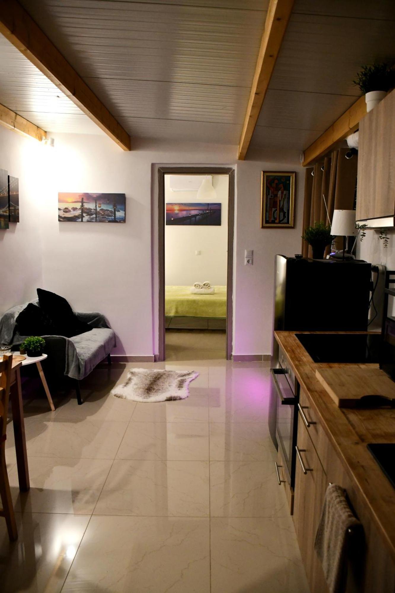 Johnson House Apartment Rafína Екстериор снимка