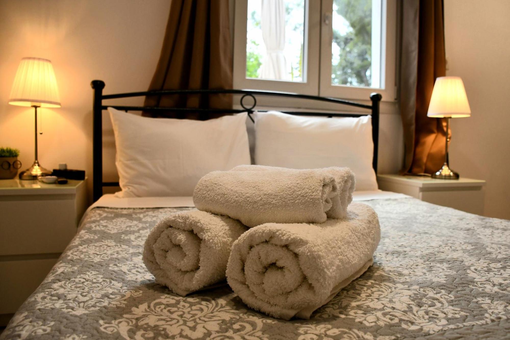 Johnson House Apartment Rafína Екстериор снимка